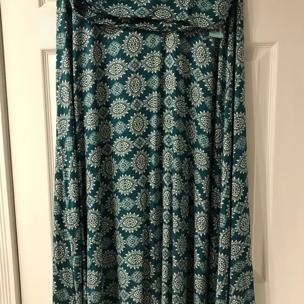 Market & Spruce geo print maxi skirt